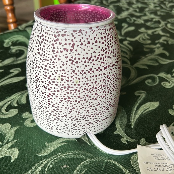 Scentsy BETTER TOGETHER large Warmer pink & white heart design beautiful - Picture 5 of 5